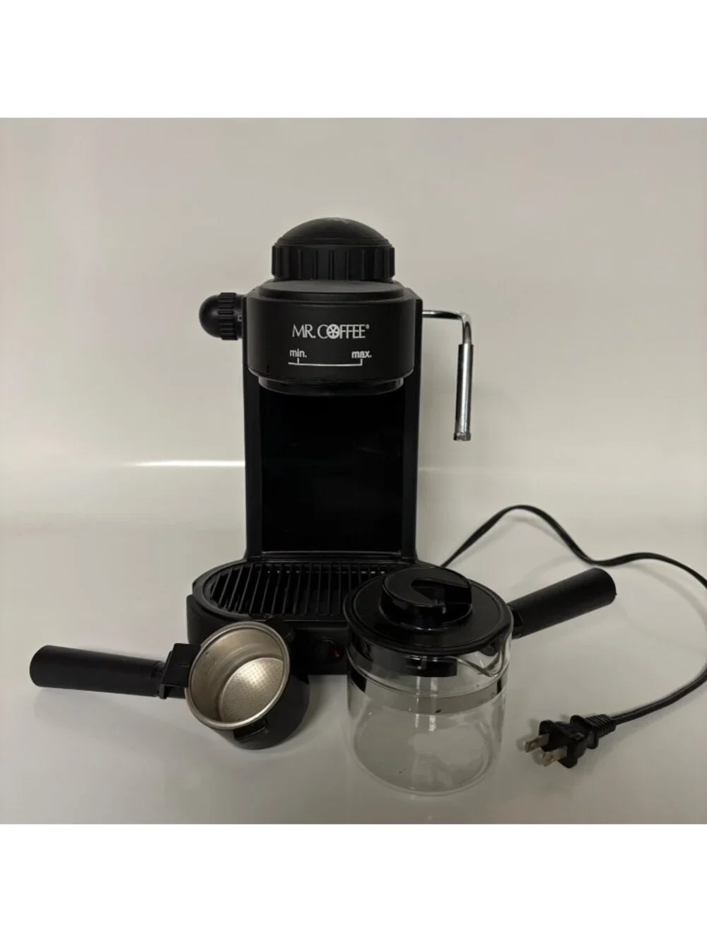 Mr Coffee Steam Espresso Cappuccino Maker With Frothing Arm 4-Cup Capacity ECM8